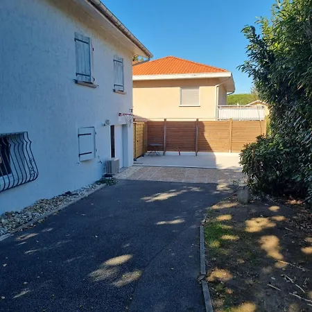 Apartment Pause Graou